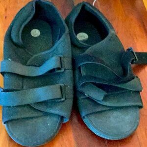 👣  Rehab FOOTWEAR Post Surgery Open Toed Adaptive Slippers VNUC UNISEX